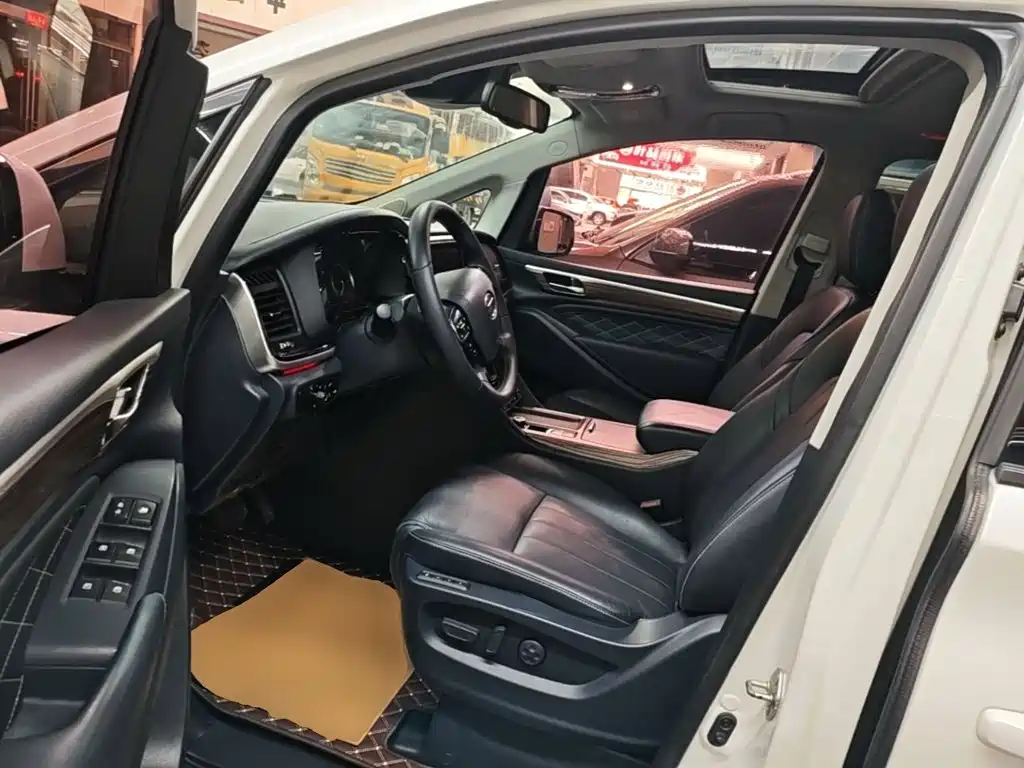 GAC Trumpchi M8 2019 — фото 16