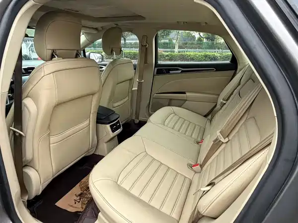 Ford Mondeo 2013