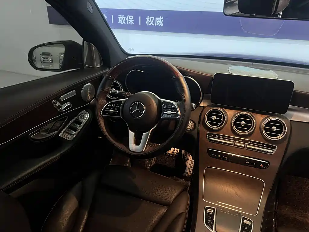 Mercedes-Benz GLC 2020 — фото 19