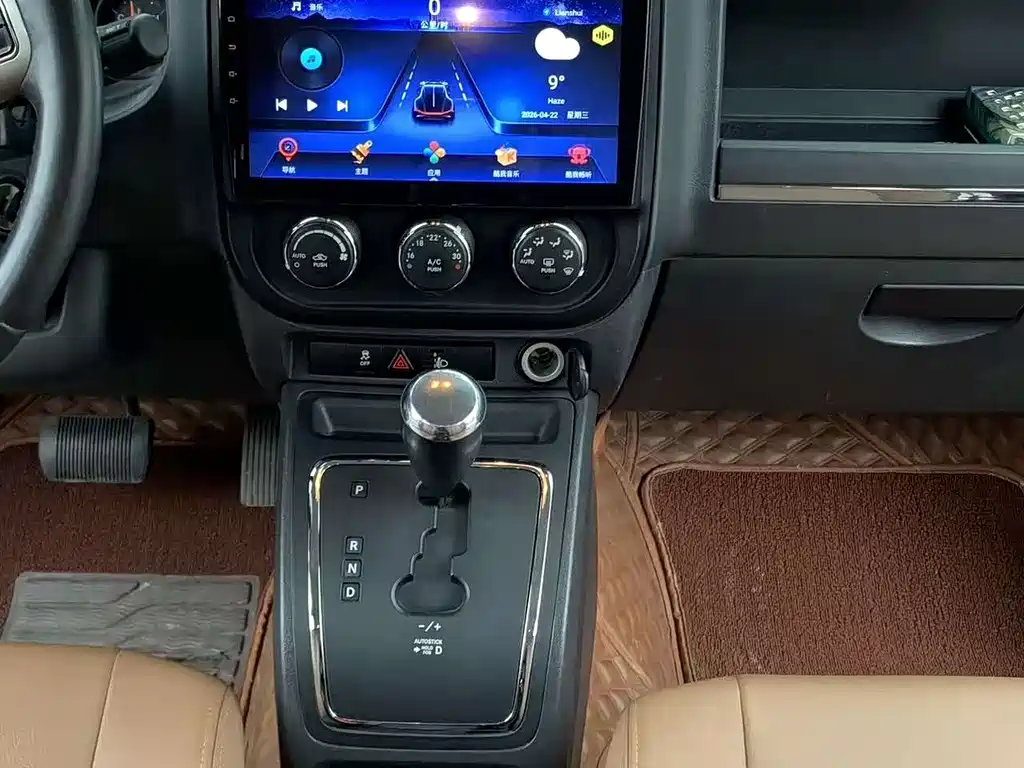 Jeep Patriot 2014 — фото 12
