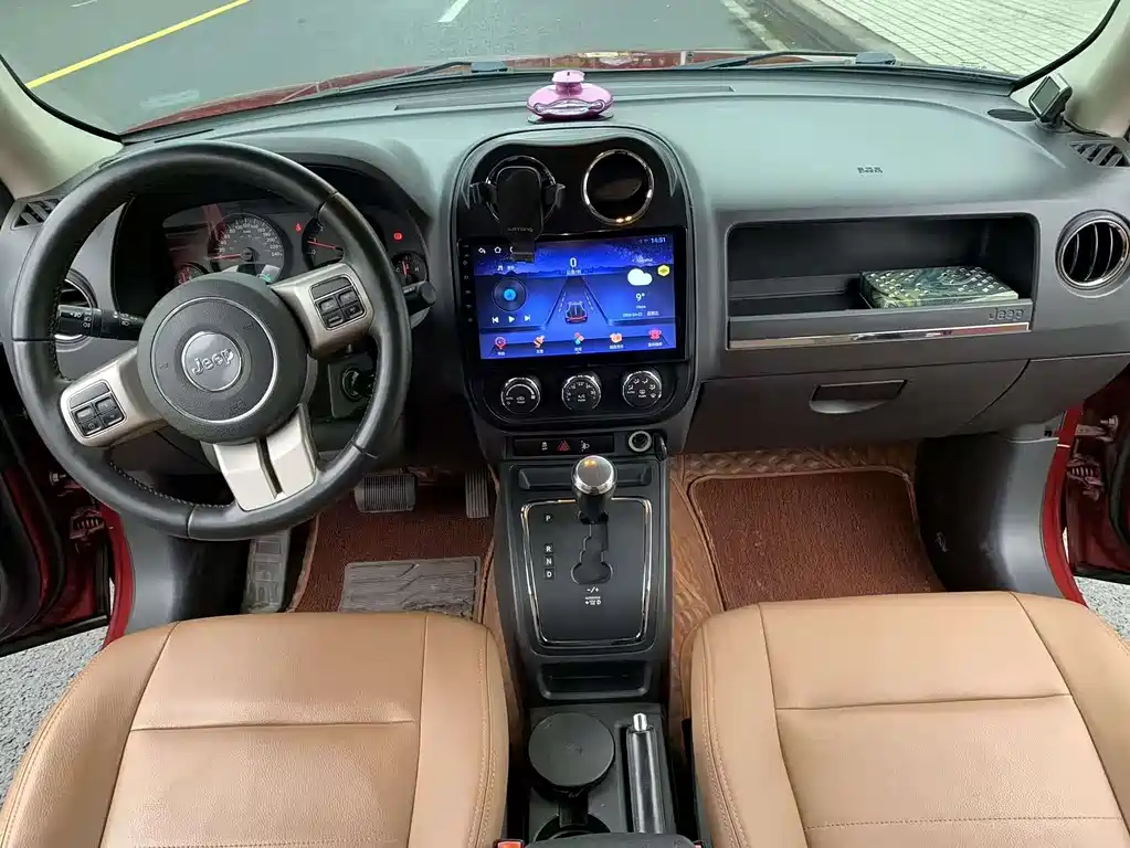 Jeep Patriot 2014 — фото 11