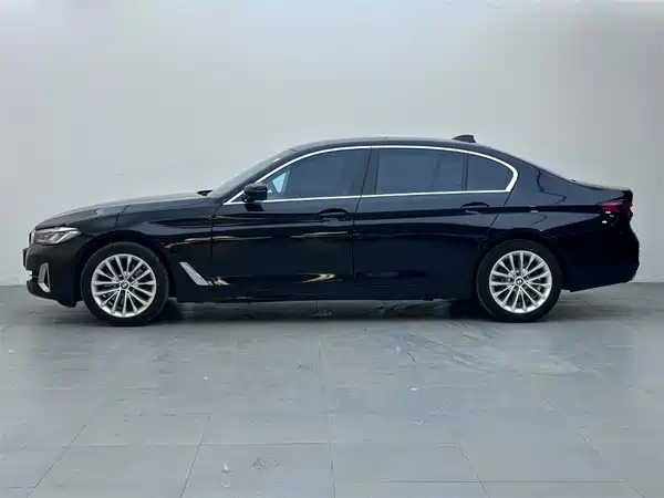 BMW 5 Series 2022