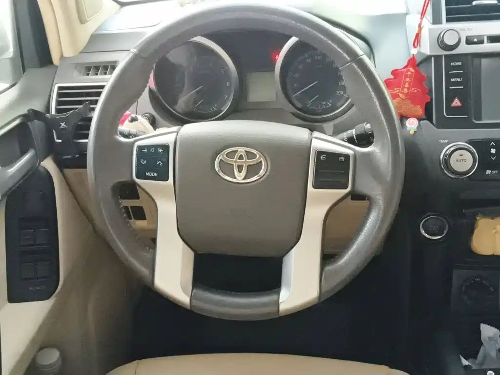 Toyota Prado 2017 — фото 11
