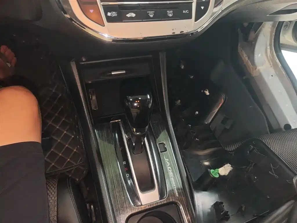 Honda Jade 2015 — фото 14