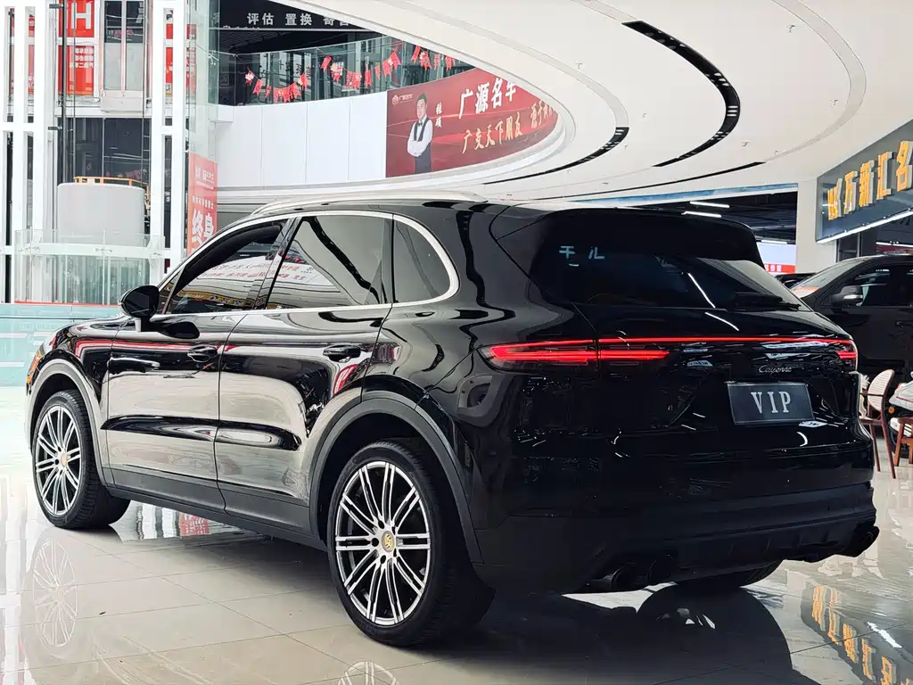 Porsche Cayenne 2022 — фото 14