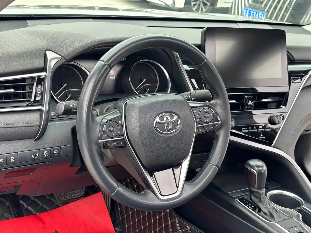 Toyota Camry 2021 — фото 15
