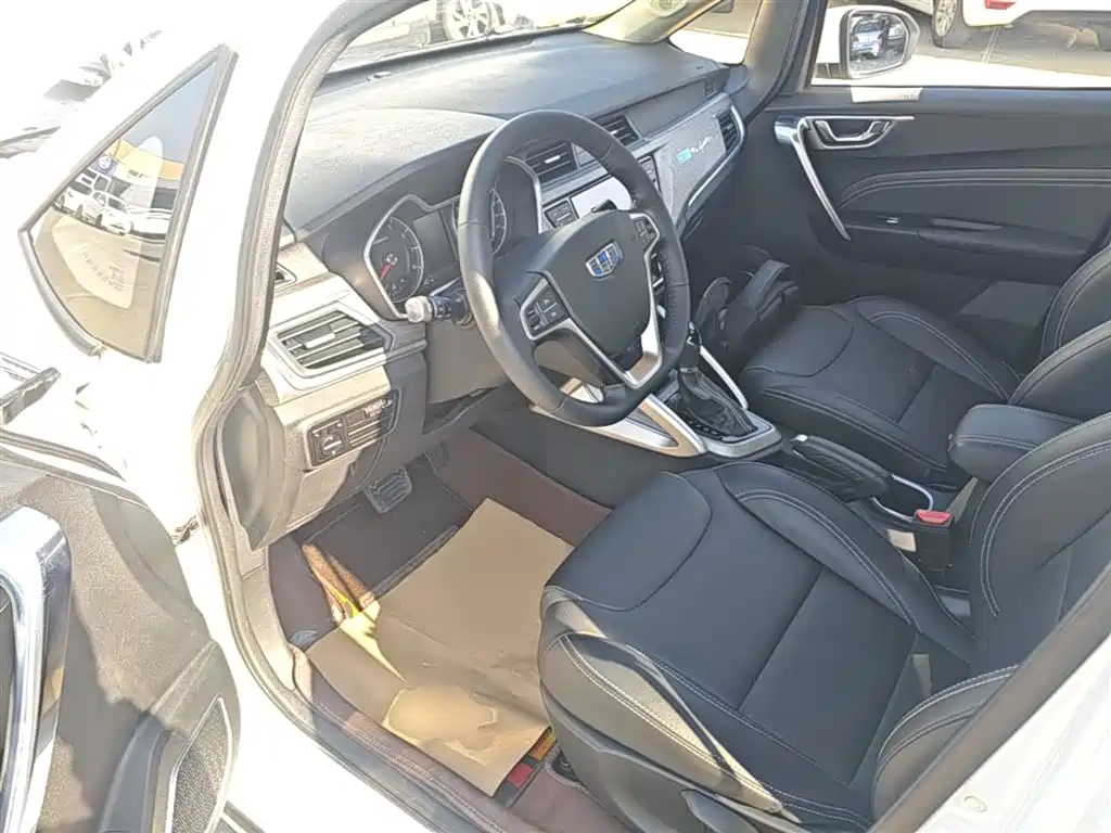 Geely Vision X3 2019 — фото 16