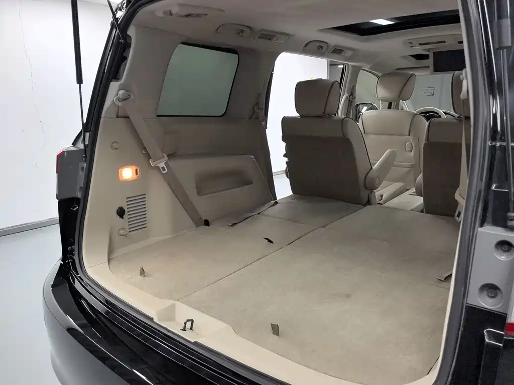 Nissan Quest 2013 — фото 15