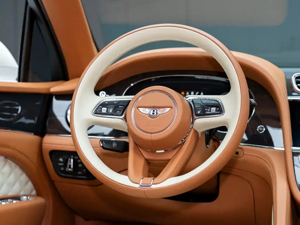 Bentley Bentayga 2022 — фото 10