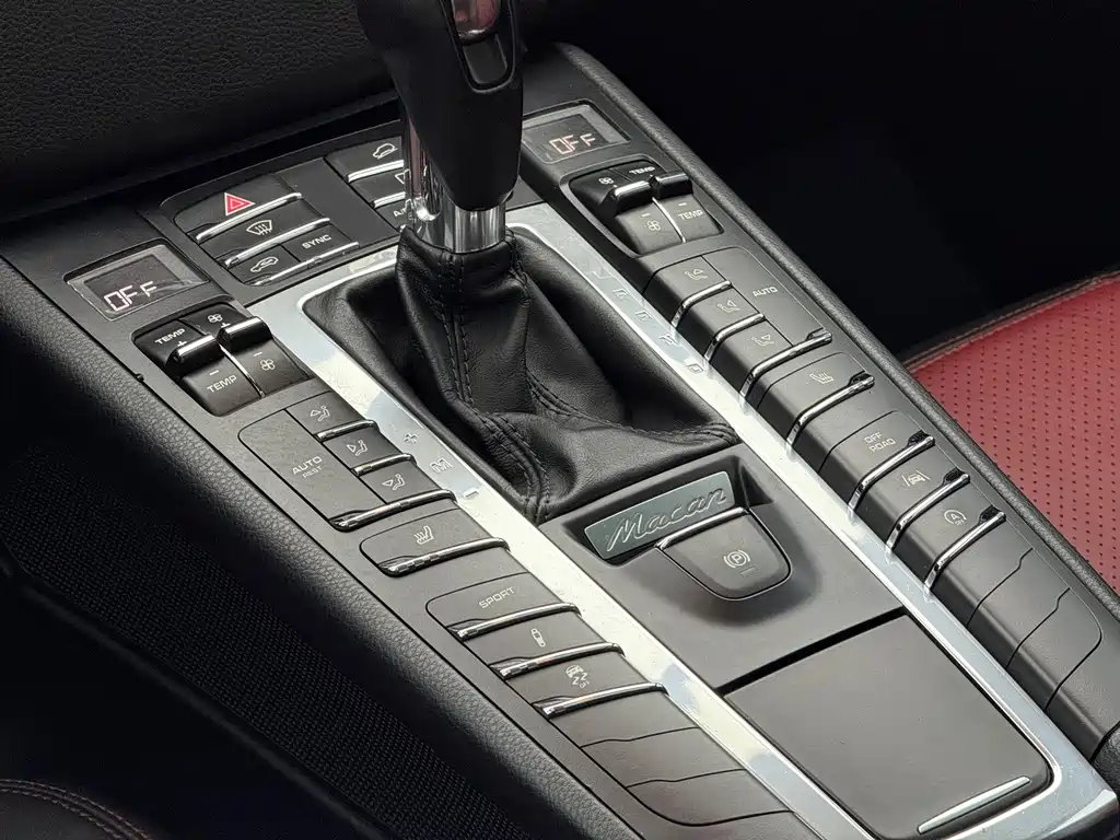 Porsche Macan 2016 — фото 11