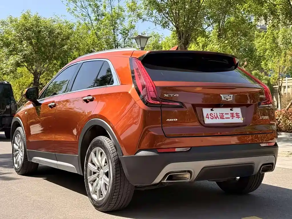 Cadillac XT4 2019 — фото 10