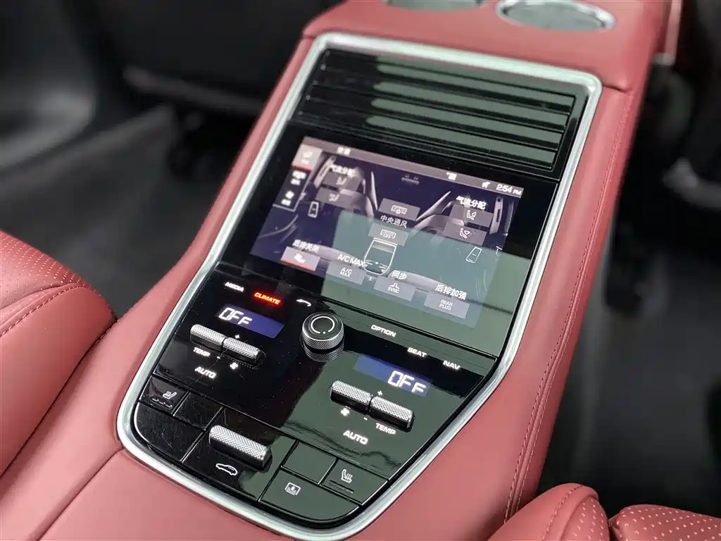 Porsche Panamera 2019 — фото 23