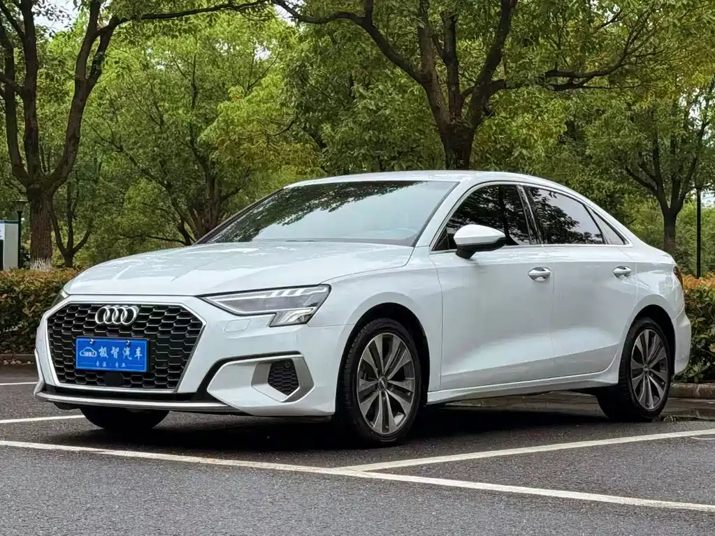 Audi A3 2021 — фото 1