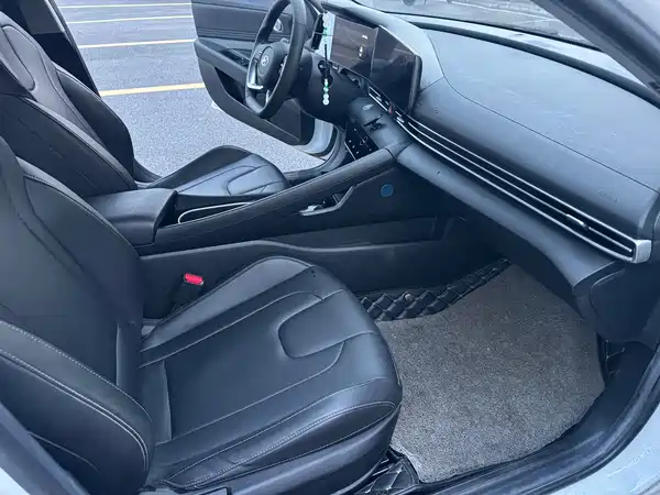 Hyundai Elantra 2021
