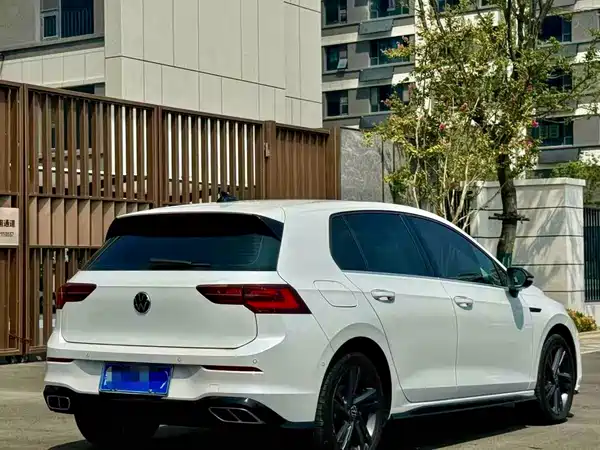Volkswagen Golf 2024