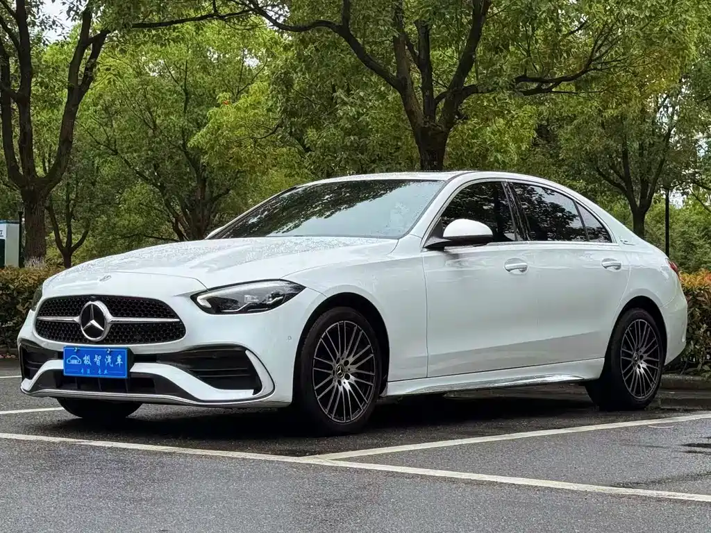 Mercedes-Benz C-Class 2024 — фото 1