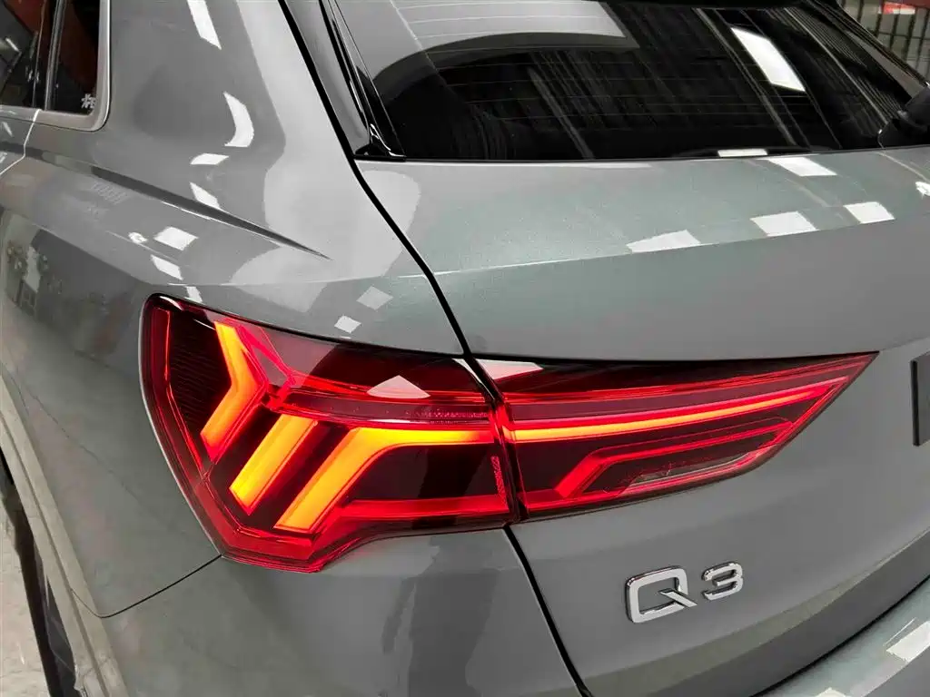 Audi Q3 2023 — фото 19