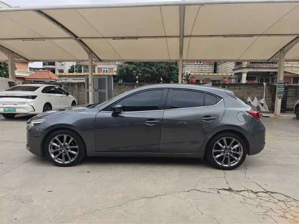 Mazda 3 Axela 2018
