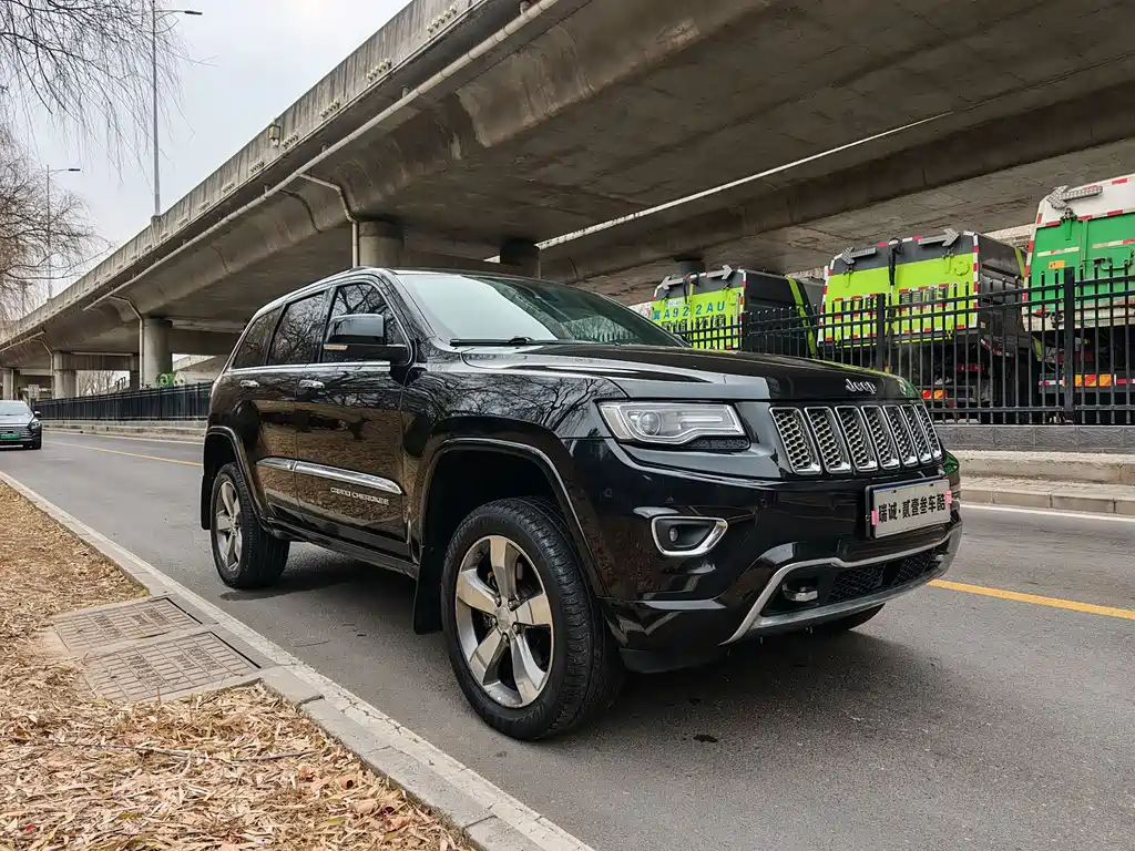 Jeep Grand Cherokee 2016 — фото 3