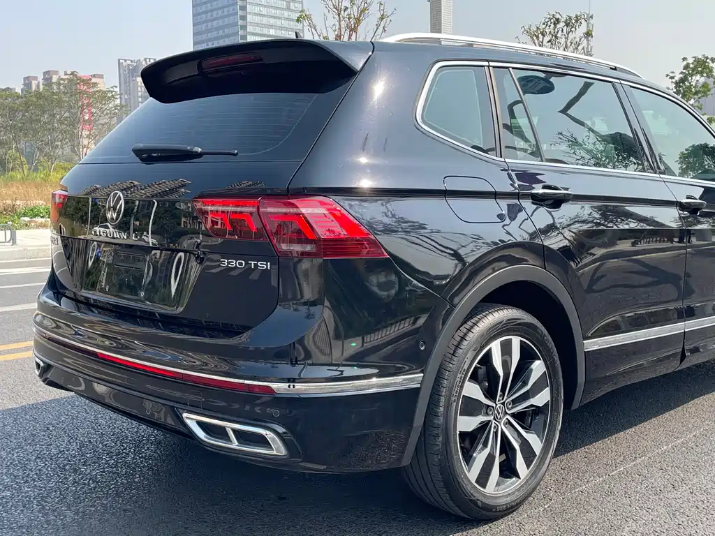Volkswagen Tiguan L 2021 — фото 11