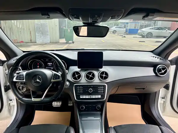 Mercedes-Benz CLA 2018