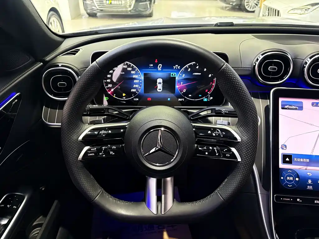 Mercedes-Benz C-Class 2023 — фото 10