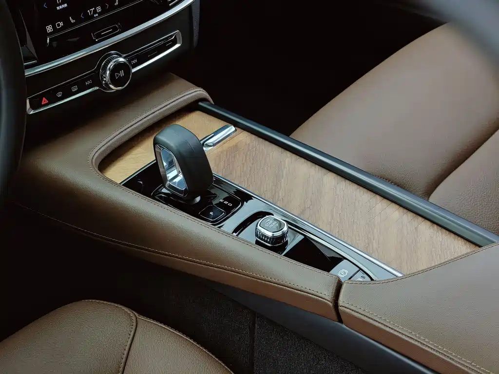 Volvo S90 2023 — фото 10