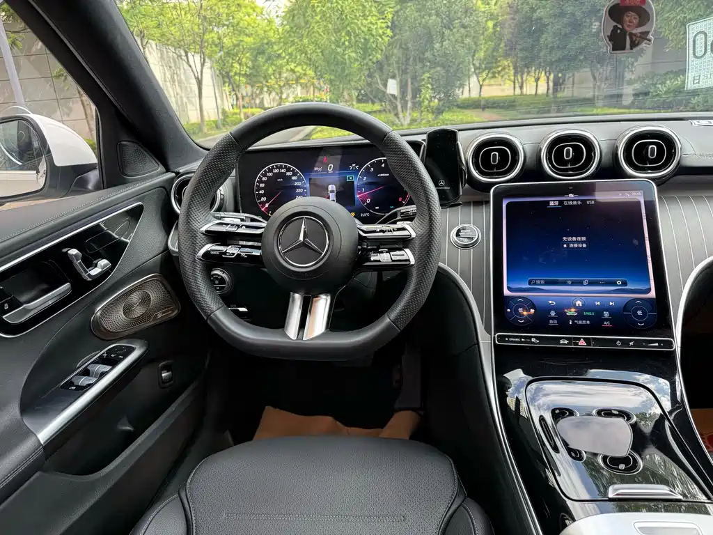 Mercedes-Benz C-Class 2023 — фото 10