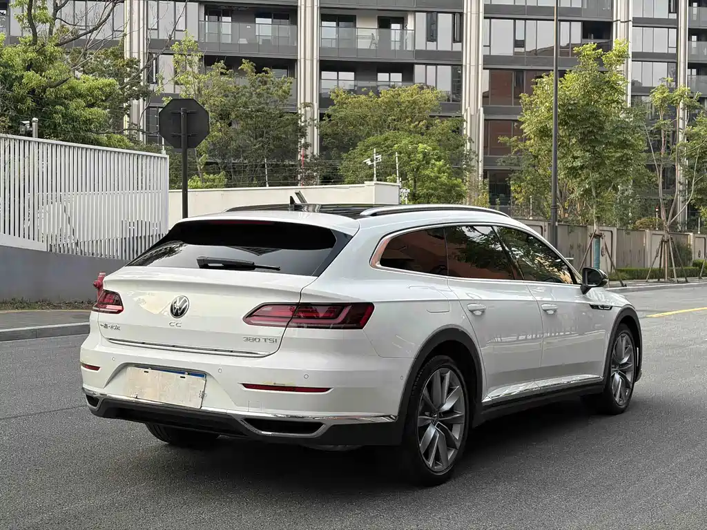 Volkswagen CC 2023 — фото 18