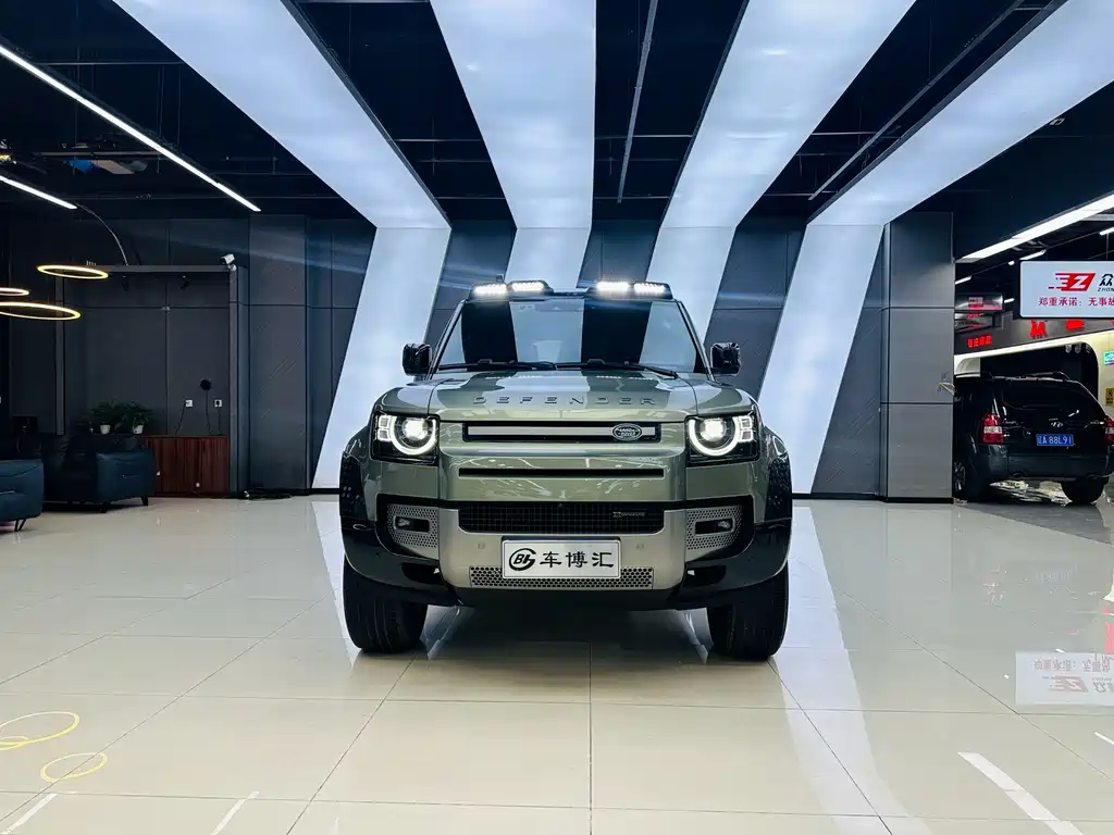 Land Rover Defender 2023 — фото 2