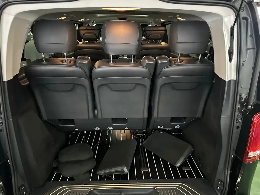 Mercedes-Benz V-Class 2018 — фото 12