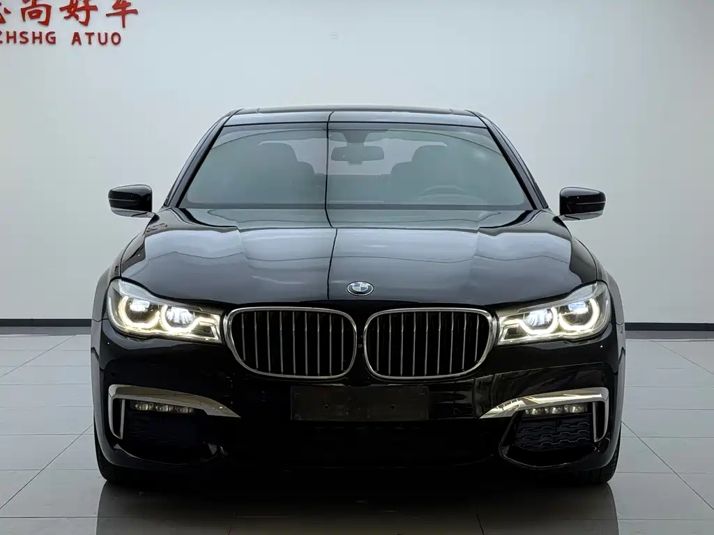 BMW 7 Series 2018 — фото 2