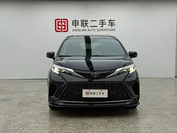 Toyota Granvia 2023