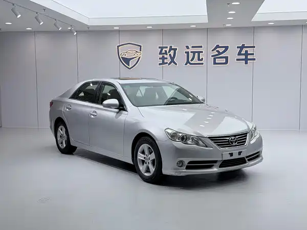 Toyota Reiz 2011