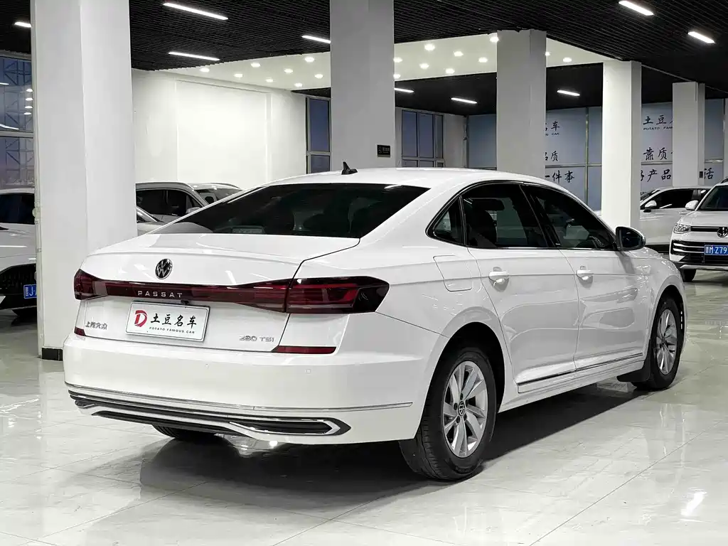 Volkswagen Passat 2022 — фото 4