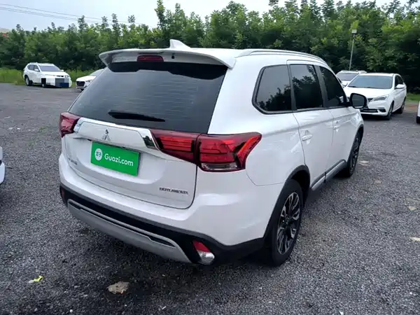 Mitsubishi Outlander 2019