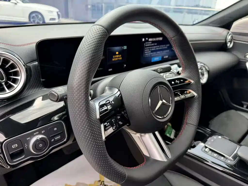 Mercedes-Benz A-Class 2023 — фото 24