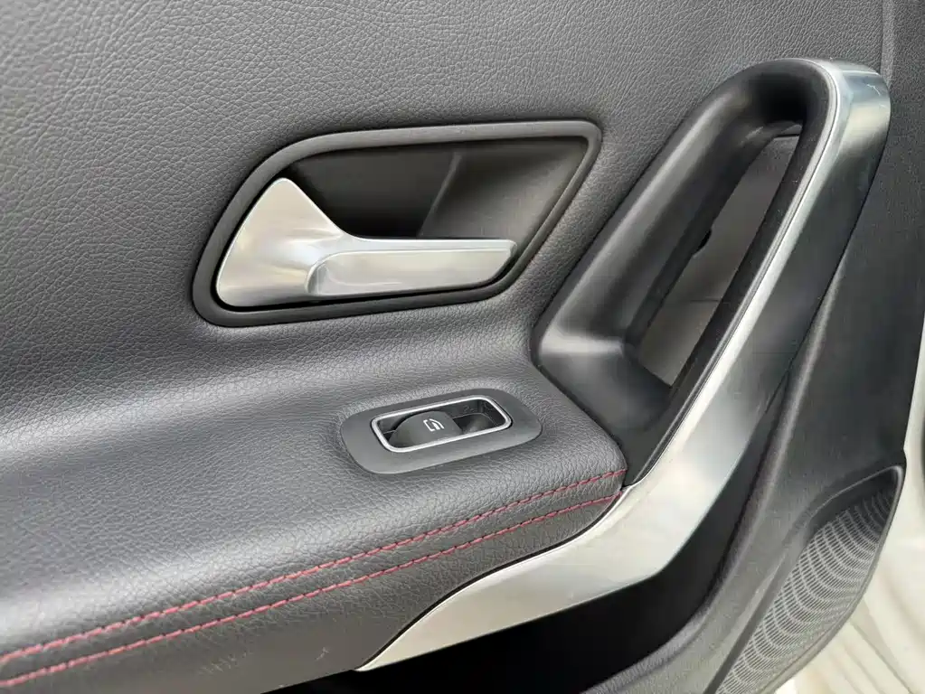 Mercedes-Benz A-Class 2023 — фото 17