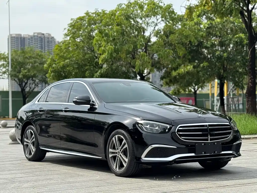 Mercedes-Benz E-Class 2023 — фото 3