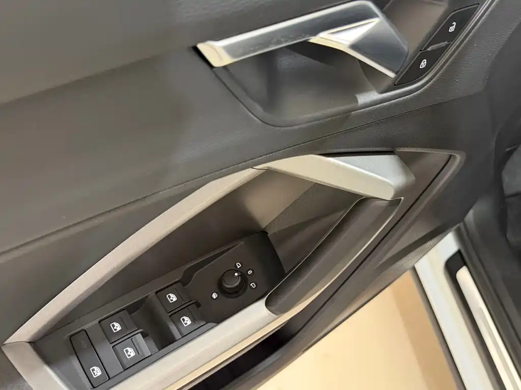 Audi Q3 2023 — фото 16