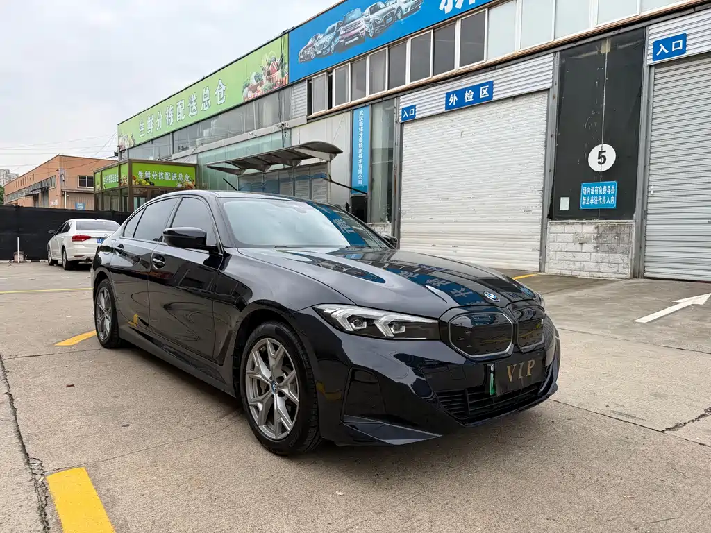 BMW i3 2024 — фото 3