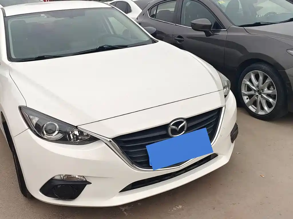 Mazda 3 Axela 2015