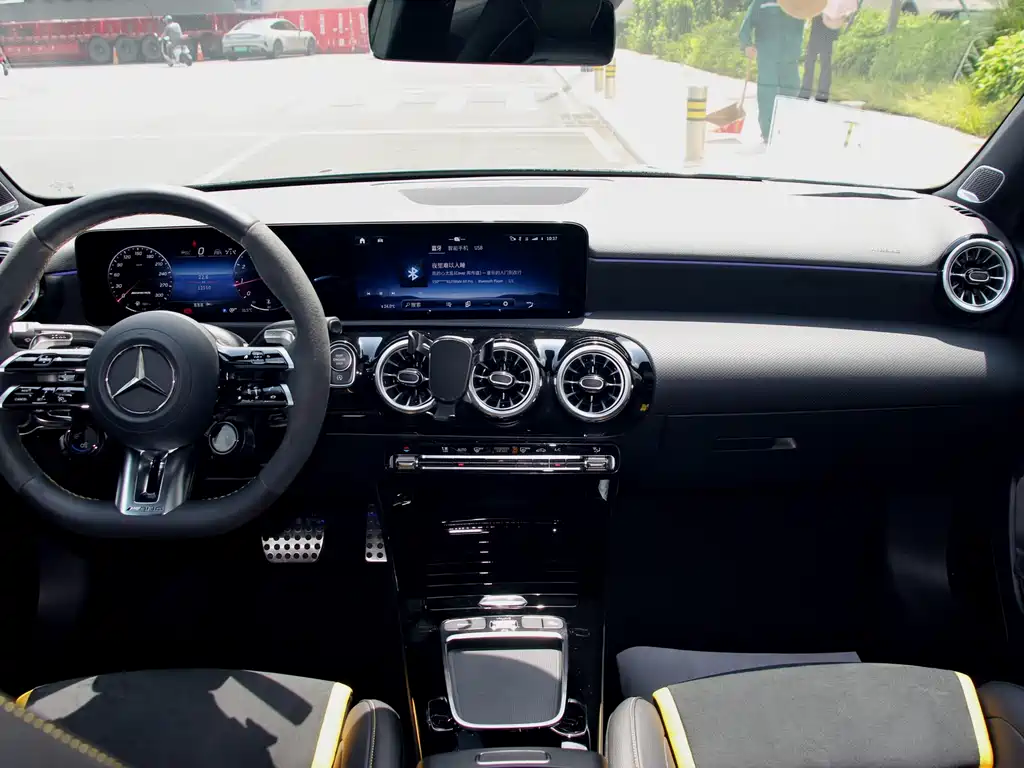 Mercedes-Benz A-Class AMG 2024 — фото 14