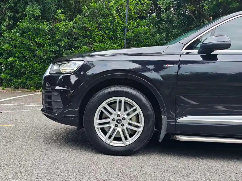 Audi Q7 2019 — фото 12