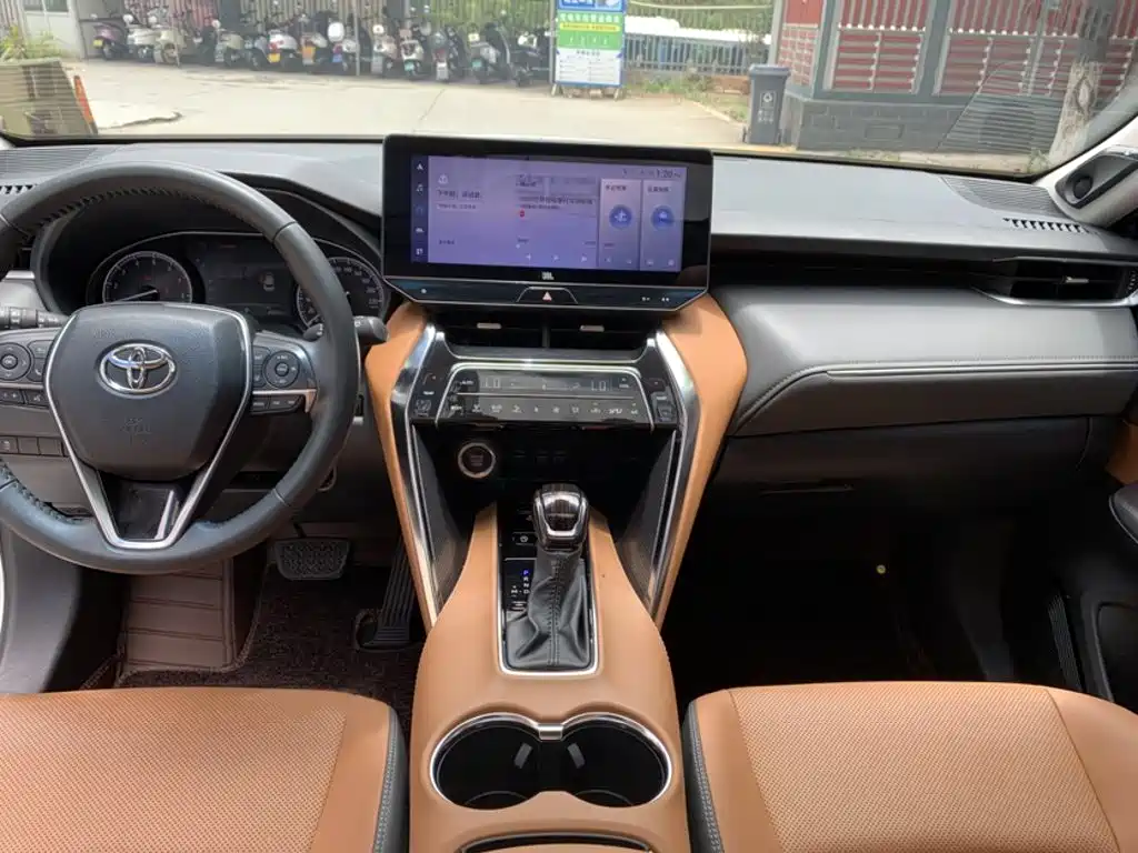 Toyota Venza 2022 — фото 19