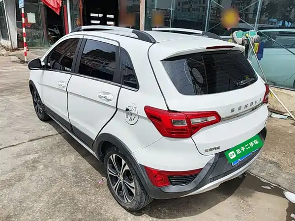 BAIC Shenbao X25 2017