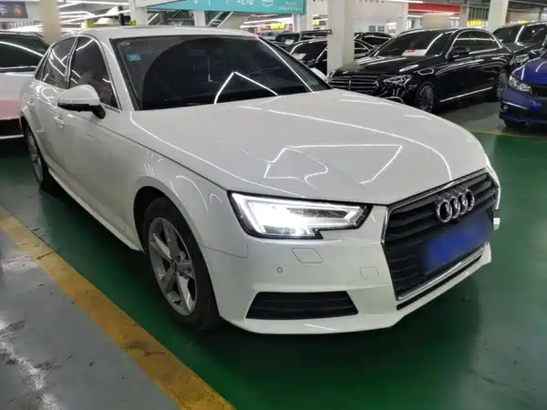 Audi A4L 2017