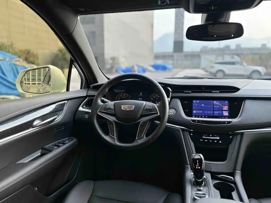 Cadillac XT5 2023 — фото 13