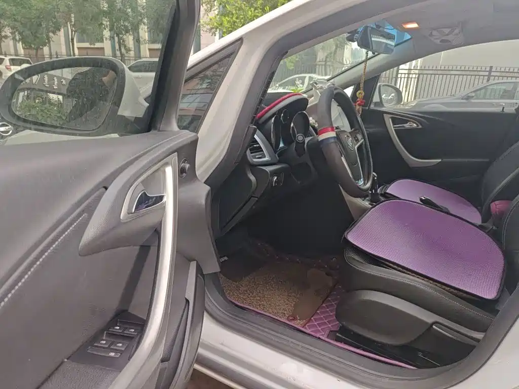 Buick Excelle GT 2015 — фото 17