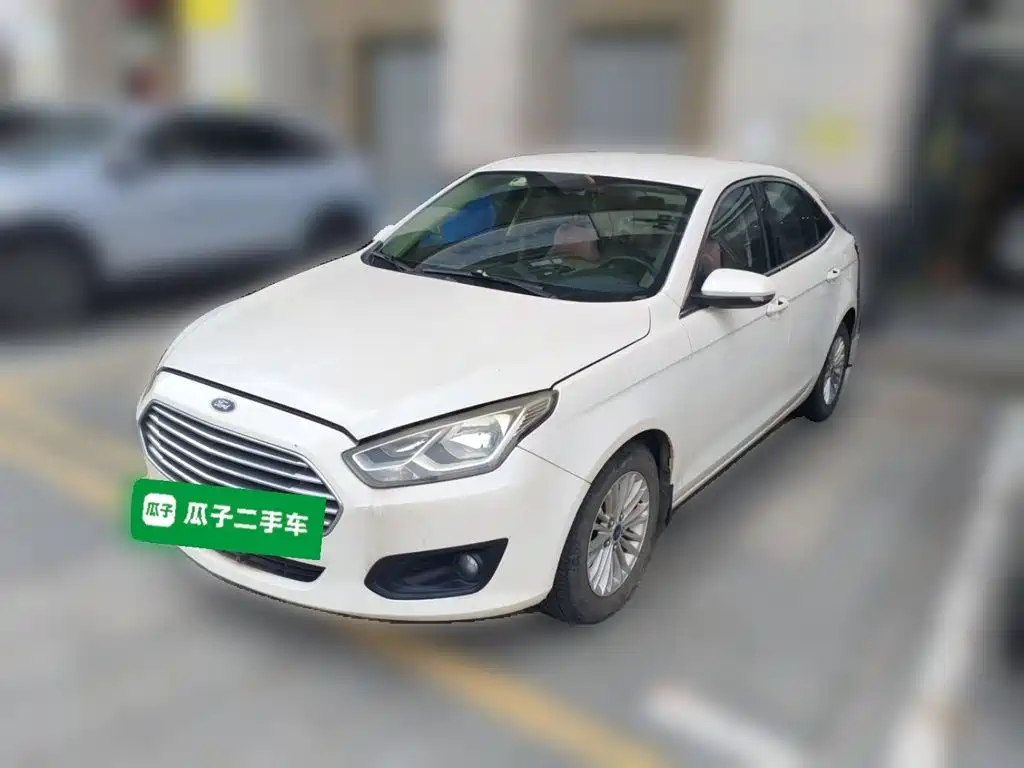 Ford Escort 2016 — фото 1